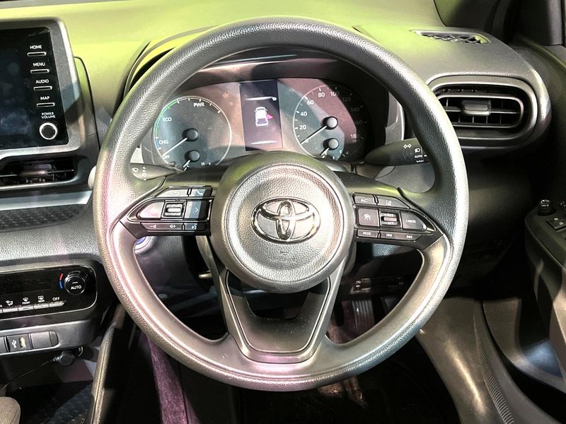 2023 Toyota Yaris 6AA-MXPH15 (UW-6ab0a1643d3c9)[5]