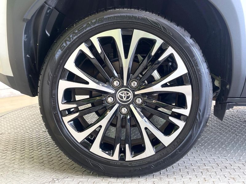 2025 Toyota Yaris Cross 6AA-MXPJ10 (UW-6ab0a16e144f3)[15]