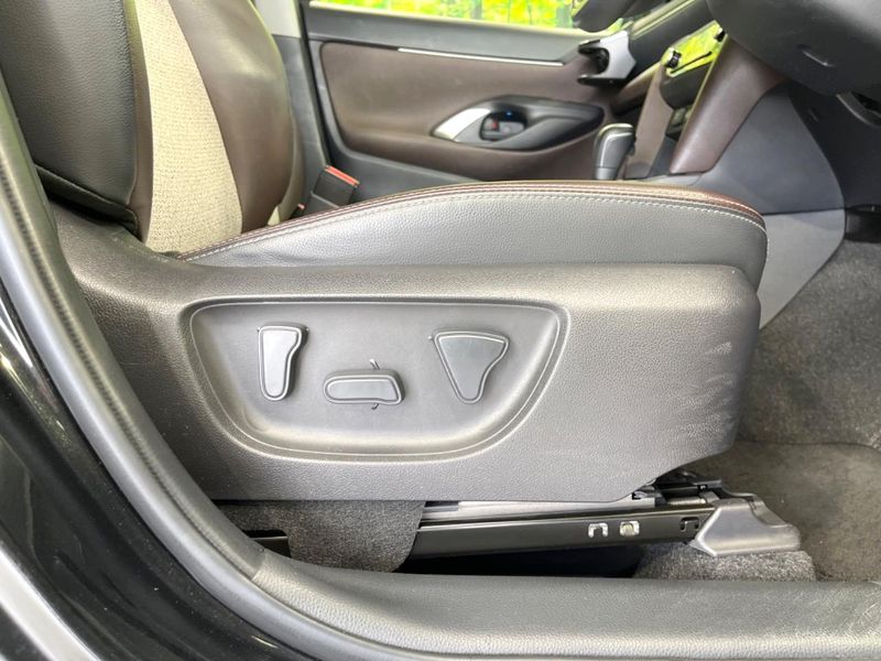 2022 Toyota Yaris Cross 6AA-MXPJ15 (UW-6ab0a1712d88a)[26]