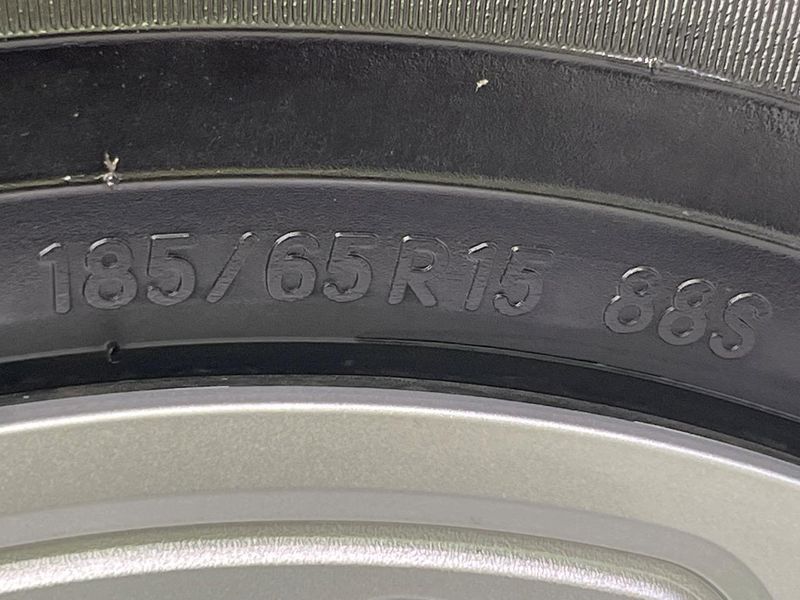 2025 Toyota Aqua 6AA-MXPK11 (UW-6ab0a17809257)[22]