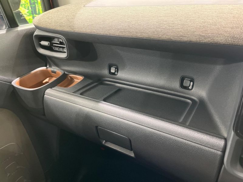 2023 Toyota Sienta 6AA-MXPL10G (UW-6ab0a179bc2db)[29]