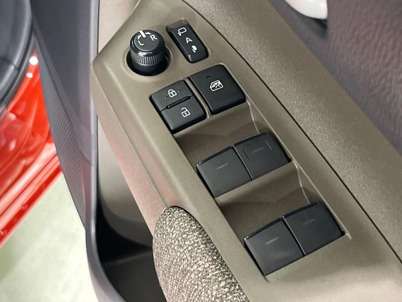 2023 Toyota Sienta 6AA-MXPL10G (UW-6ab0a179bc2db)[24]