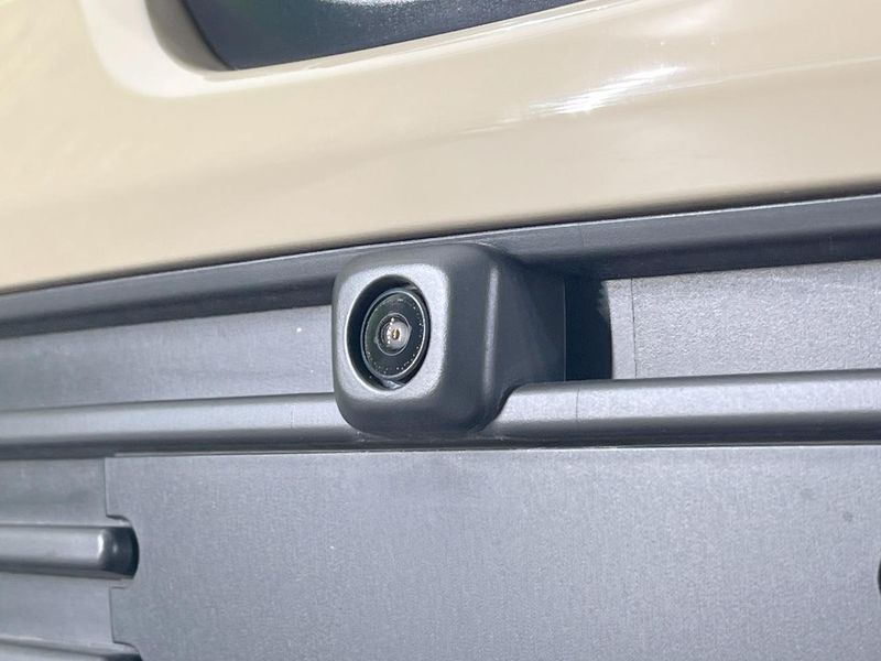 2024 Toyota Sienta 6AA-MXPL10G (UW-6ab0a17f1beca)[5]