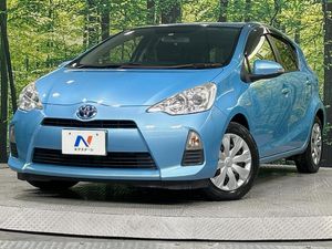 2013 Toyota Aqua DAA-NHP10