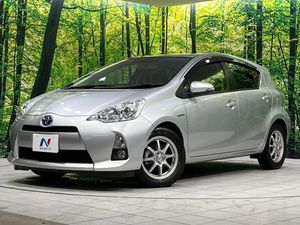 2012 Toyota Aqua DAA-NHP10