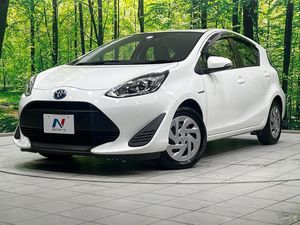 2017 Toyota Aqua DAA-NHP10