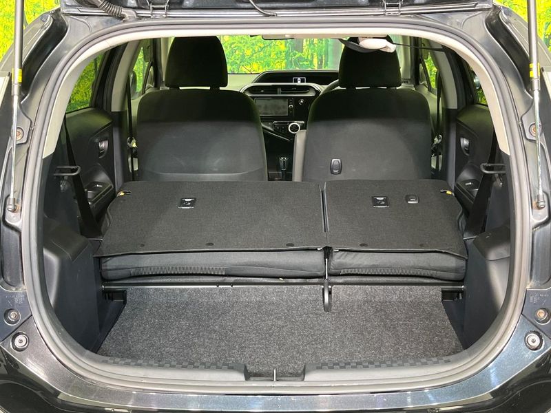 2018 Toyota Aqua DAA-NHP10 (UW-6ab0a1bcb65b1)[21]