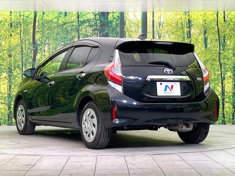 2018 Toyota Aqua DAA-NHP10 (UW-6ab0a1bcb65b1)[18]
