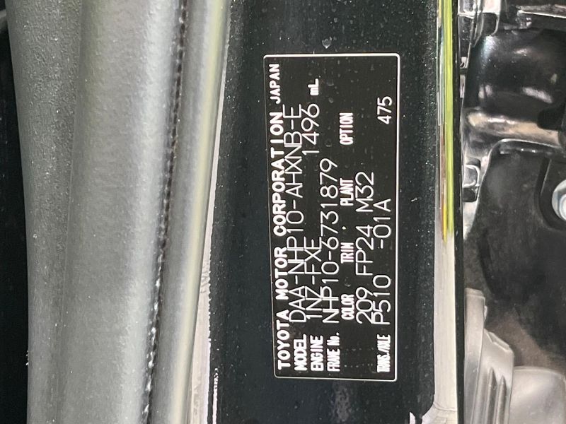 2018 Toyota Aqua DAA-NHP10 (UW-6ab0a1bcb65b1)[1]