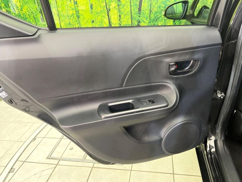 2018 Toyota Aqua DAA-NHP10 (UW-6ab0a1bcb65b1)[27]