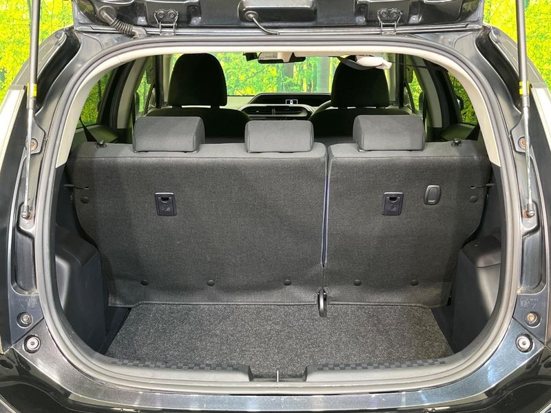 2018 Toyota Aqua DAA-NHP10 (UW-6ab0a1bcb65b1)[20]