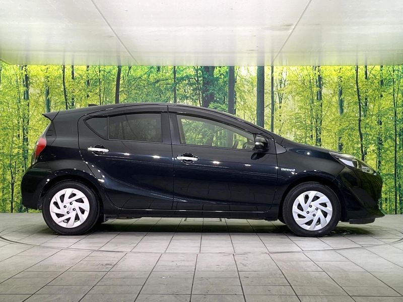 2018 Toyota Aqua DAA-NHP10 (UW-6ab0a1bcb65b1)[15]