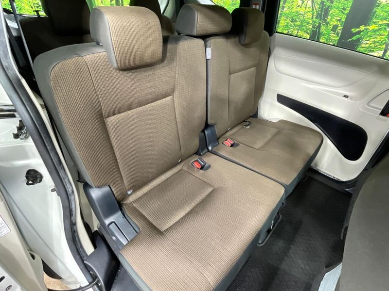 2017 Toyota Sienta DAA-NHP170G (UW-6ab0a1c0d4f37)[16]