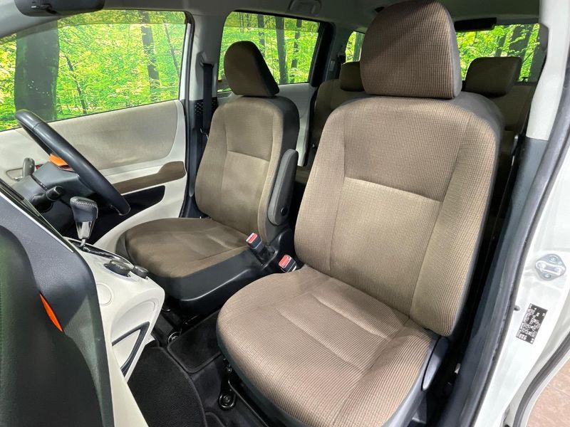 2017 Toyota Sienta DAA-NHP170G (UW-6ab0a1c0d4f37)[20]