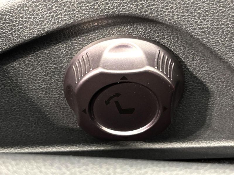 2021 Nissan GT-R 4BA-R35 (UW-6ab0a1d4eb341)[20]