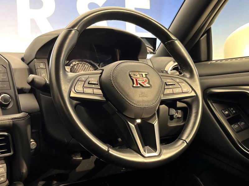 2021 Nissan GT-R 4BA-R35 (UW-6ab0a1d4eb341)[23]