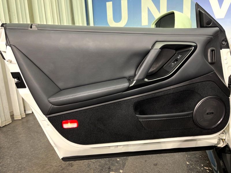 2021 Nissan GT-R 4BA-R35 (UW-6ab0a1d4eb341)[9]