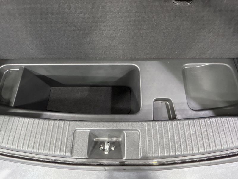 2014 Honda Vezel DAA-RU3 (UW-6ab0a1e7cf29f)[23]