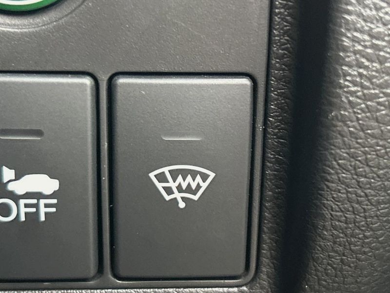 2016 Honda Vezel DAA-RU3 (UW-6ab0a1eac79c7)[26]