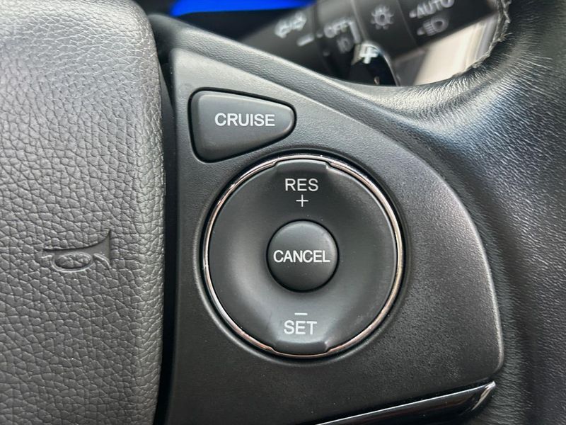 2016 Honda Vezel DAA-RU3 (UW-6ab0a1eac79c7)[29]