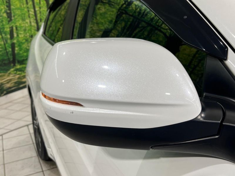2020 Honda Vezel 6AA-RU3 (UW-6ab0a1ee3a69d)[14]