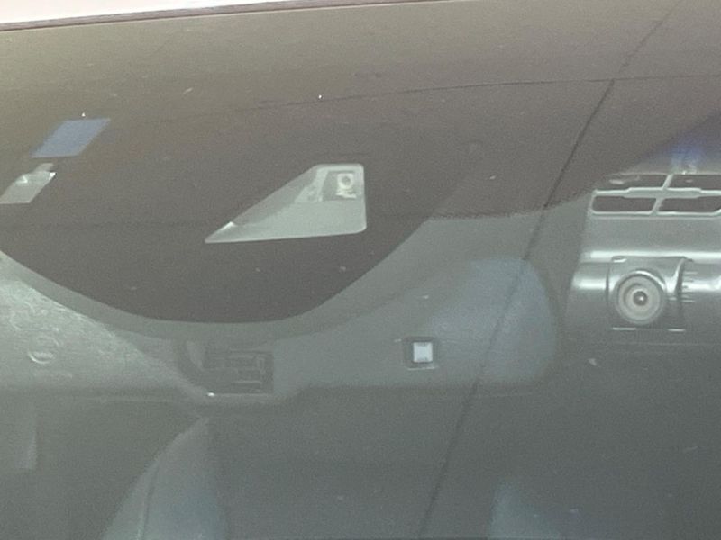 2020 Honda Vezel 6AA-RU3 (UW-6ab0a1ee3a69d)[12]
