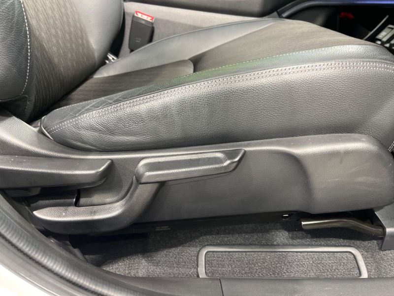 2020 Honda Vezel 6AA-RU3 (UW-6ab0a1ee3a69d)[29]