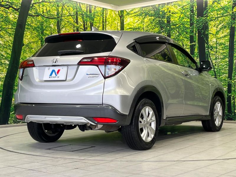2014 Honda Vezel DAA-RU4 (UW-6ab0a1ee66c4e)[19]