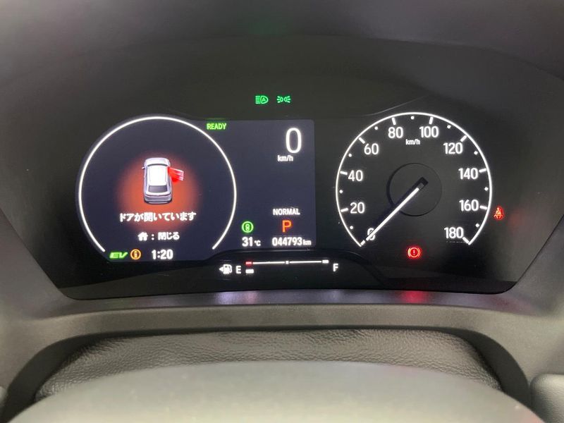 2021 Honda Vezel 6AA-RV5 (UW-6ab0a1f240226)[17]