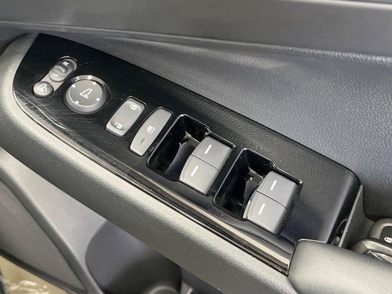 2021 Honda Vezel 6AA-RV5 (UW-6ab0a1f240226)[11]
