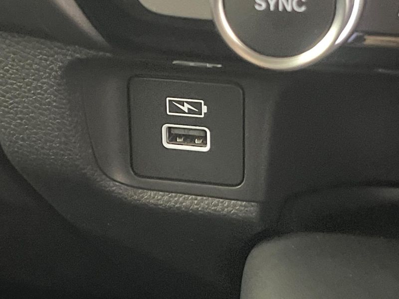 2021 Honda Vezel 6AA-RV5 (UW-6ab0a1f240226)[24]