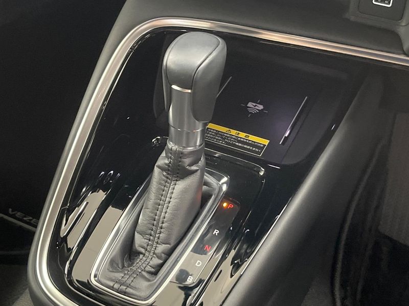 2021 Honda Vezel 6AA-RV5 (UW-6ab0a1f240226)[26]