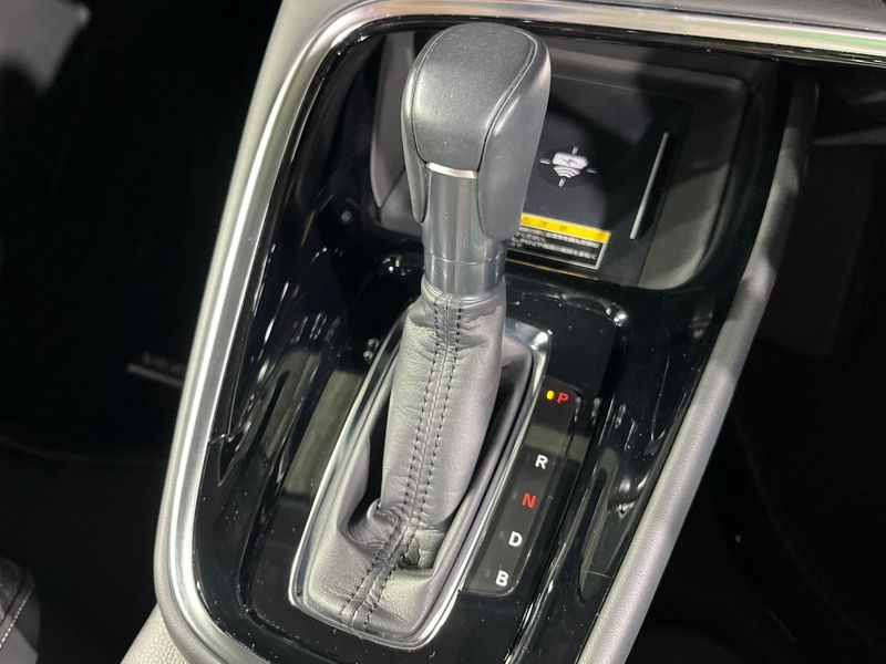 2021 Honda Vezel 6AA-RV5 (UW-6ab0a1f380dcc)[24]