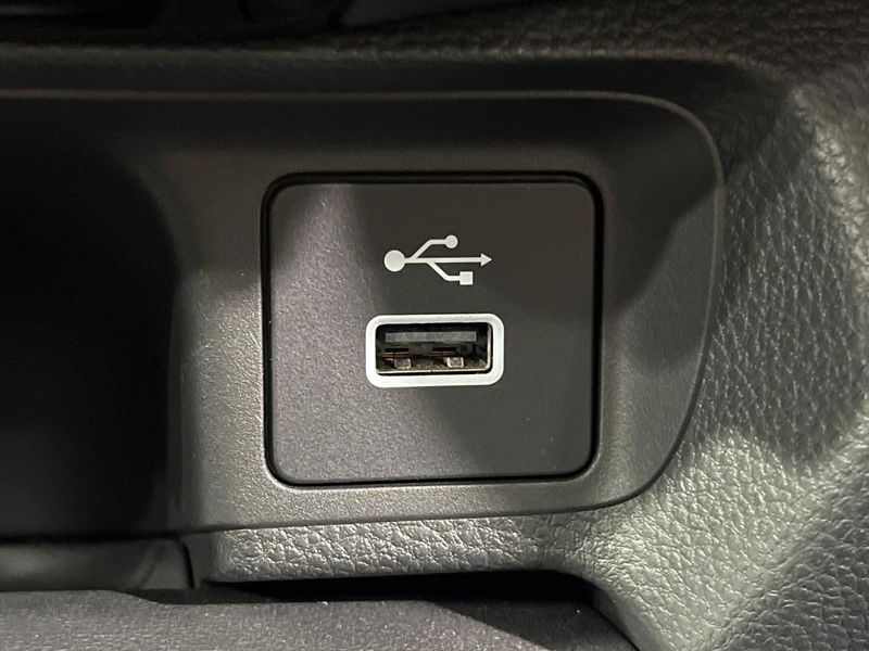 2021 Honda Vezel 6AA-RV5 (UW-6ab0a1f380dcc)[22]