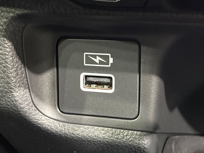 2021 Honda Vezel 6AA-RV5 (UW-6ab0a1f380dcc)[23]