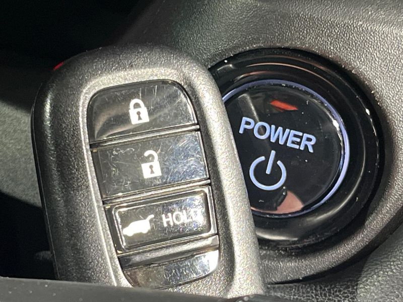 2021 Honda Vezel 6AA-RV5 (UW-6ab0a1f380dcc)[4]