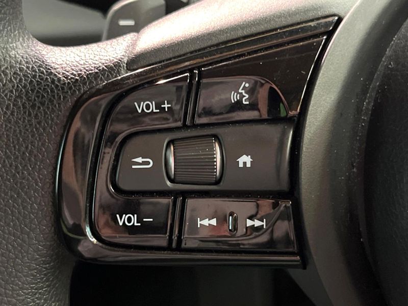 2022 Honda Vezel 6AA-RV5 (UW-6ab0a1f55a3cf)[27]