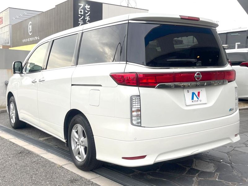 2013 Nissan Elgrand DBA-TE52 (UW-6ab0a22440aaf)[17]
