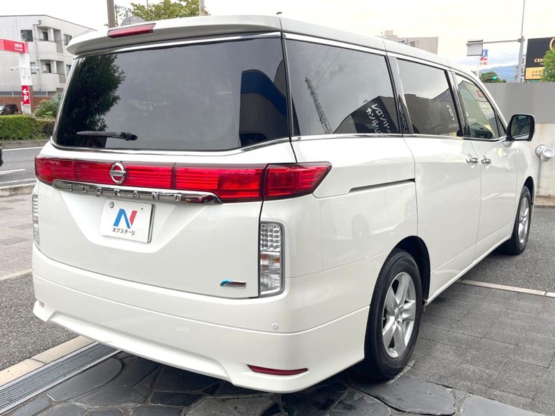 2013 Nissan Elgrand DBA-TE52 (UW-6ab0a22440aaf)[27]
