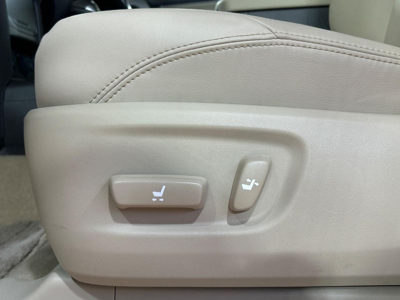 2022 Toyota Land Cruiser Prado 3BA-TRJ150W (UW-6ab0a22bb61ce)[4]