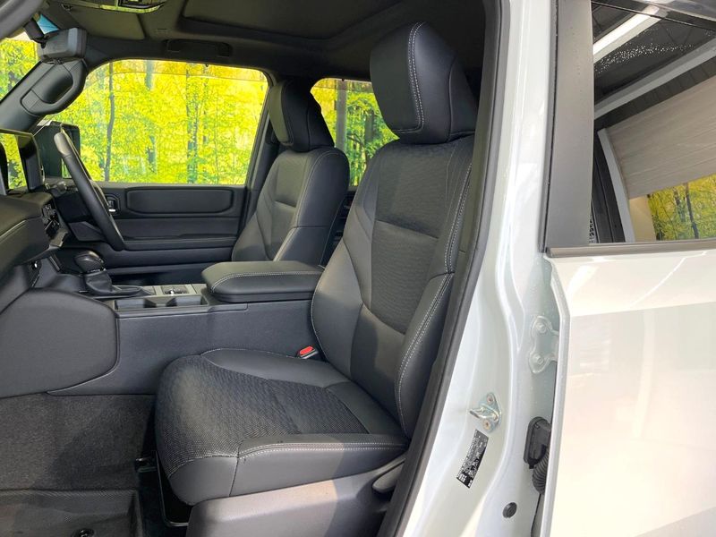 2024 Toyota Land Cruiser 250 3BA-TRJ250W (UW-6ab0a2331bf10)[10]