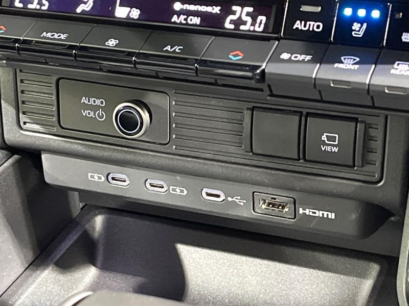 2025 Toyota Land Cruiser 250 3BA-TRJ250W (UW-6ab0a2351e104)[19]