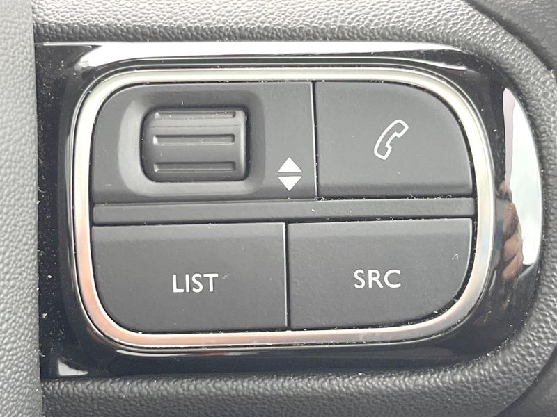 2020 Citroen Berlingo 3DA-K9CYH01 (UW-6ab0a24c4cd32)[21]