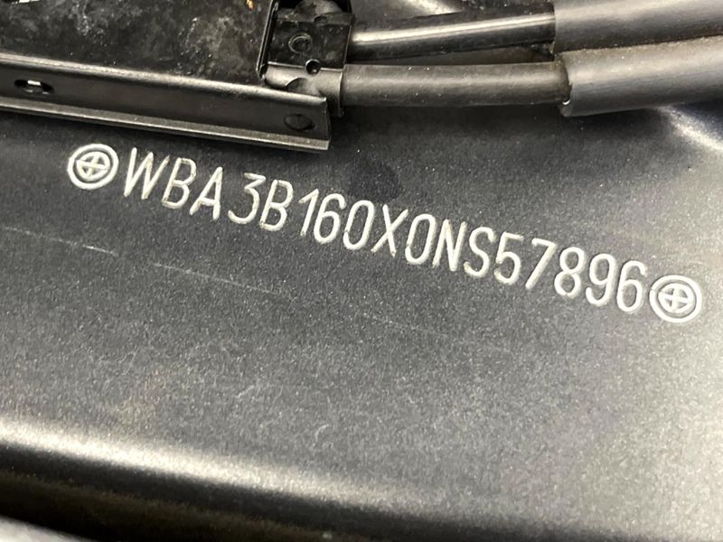 2014 BMW 3 Series DBA-3B20 (UW-6ab0a25464158)[1]
