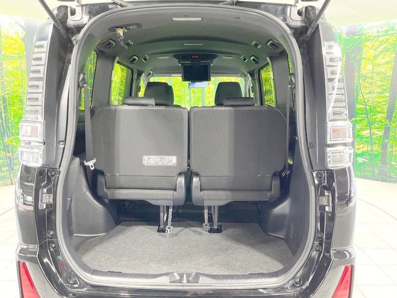 2018 Toyota Voxy DBA-ZRR80W (UW-6ab0a28541df9)[12]