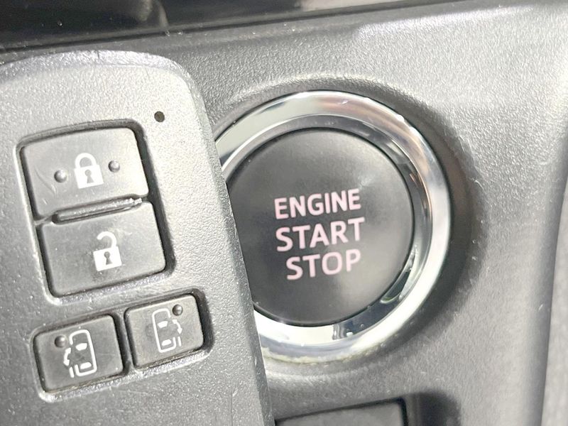 2018 Toyota Voxy DBA-ZRR80W (UW-6ab0a28541df9)[5]
