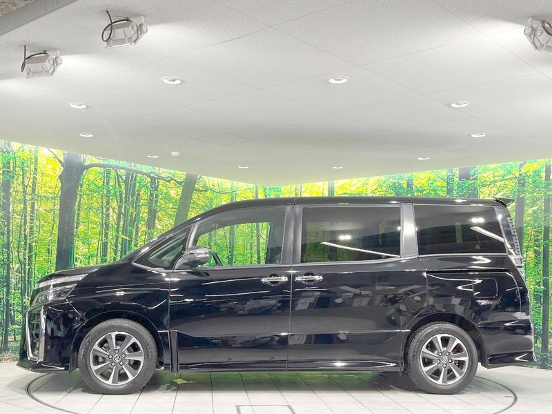 2018 Toyota Voxy DBA-ZRR80W (UW-6ab0a28541df9)[8]