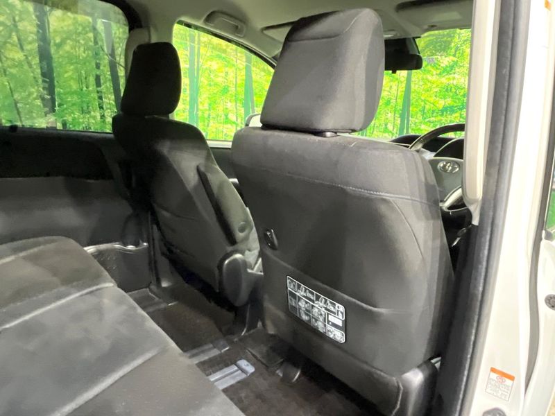 2016 Toyota Voxy DBA-ZRR85G (UW-6ab0a28bf0f24)[15]