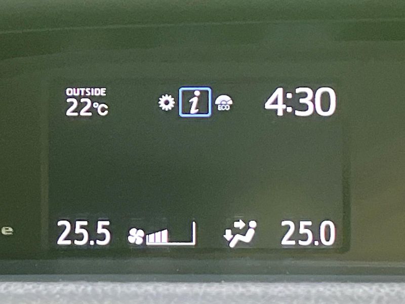 2016 Toyota Voxy DBA-ZRR85G (UW-6ab0a28bf0f24)[22]