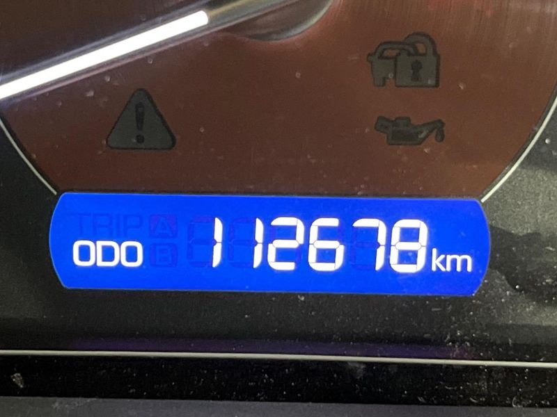 2017 Toyota Esquire DBA-ZRR85G (UW-6ab0a28cd06cd)[2]